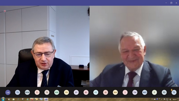 Zdjęcie 2.	Dyrektor COBORU – prof. H. Bujak i przewodniczący Komisji – dr R. Warzecha