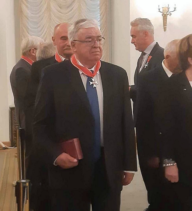 Zdjęcie 2 Prof dr hab  Edward S. Gacek w Pałacu Prezydenckim