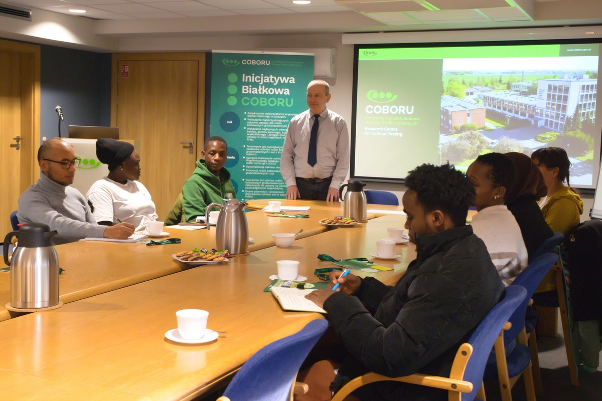 M. Król otwiera spotkanie z grupą studentów UPP